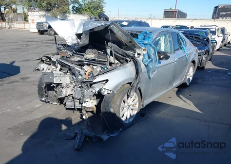2018 Toyota Camry Le z USA, uszkodzony, nr VIN JTNB11HK0J3017216